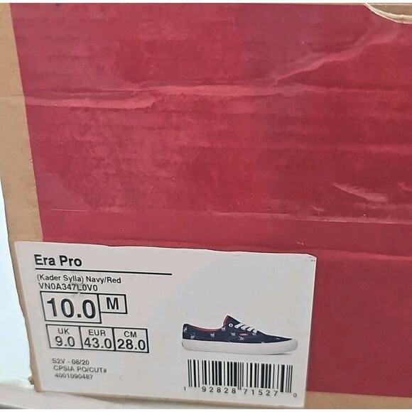 Athletic_Shoes